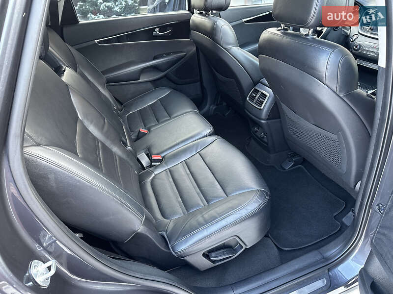 Внедорожник / Кроссовер Kia Sorento 2015 в Ивано-Франковске