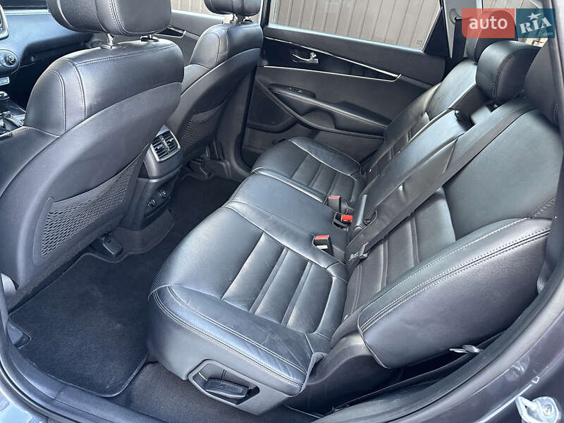 Внедорожник / Кроссовер Kia Sorento 2015 в Ивано-Франковске