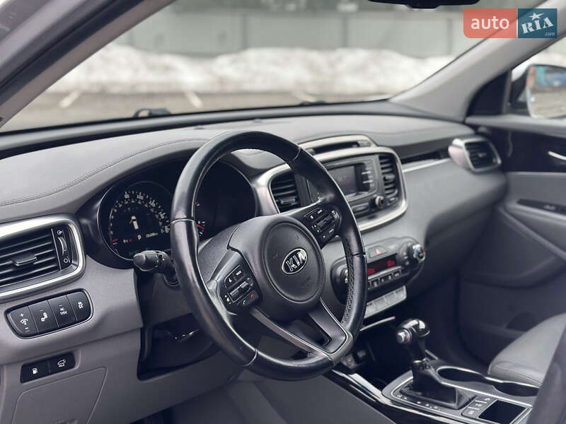 Внедорожник / Кроссовер Kia Sorento 2015 в Луцке