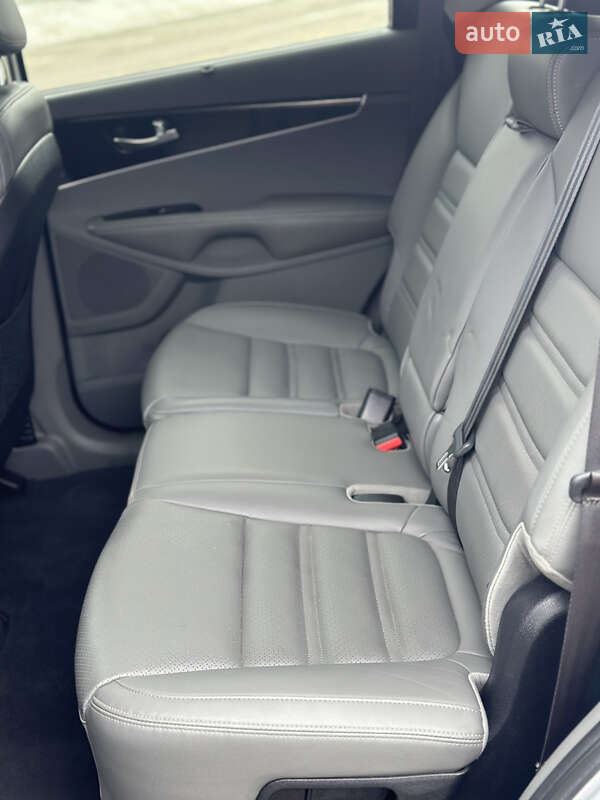 Внедорожник / Кроссовер Kia Sorento 2015 в Луцке