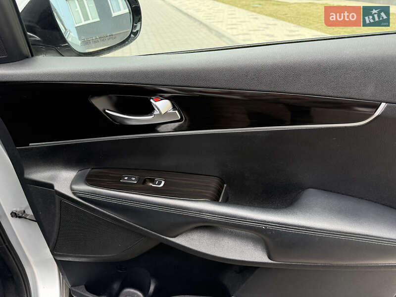 Внедорожник / Кроссовер Kia Sorento 2020 в Одессе