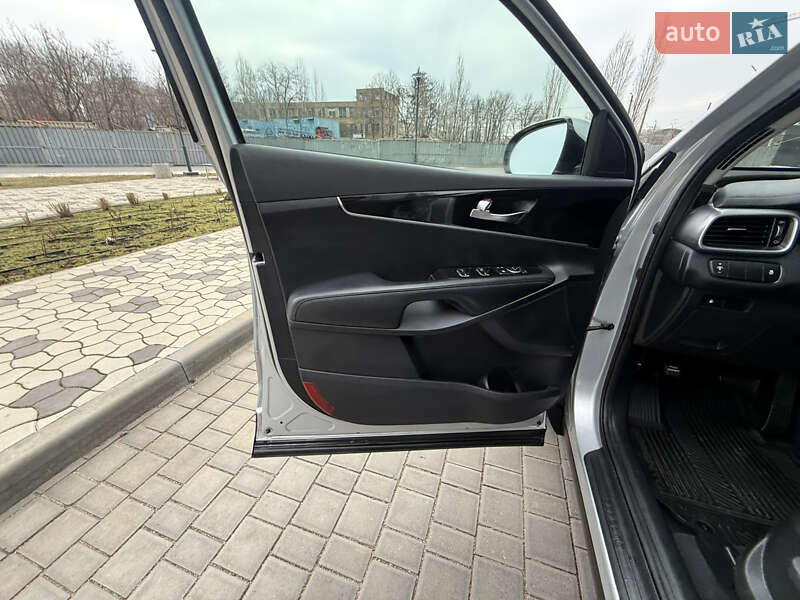 Внедорожник / Кроссовер Kia Sorento 2020 в Одессе