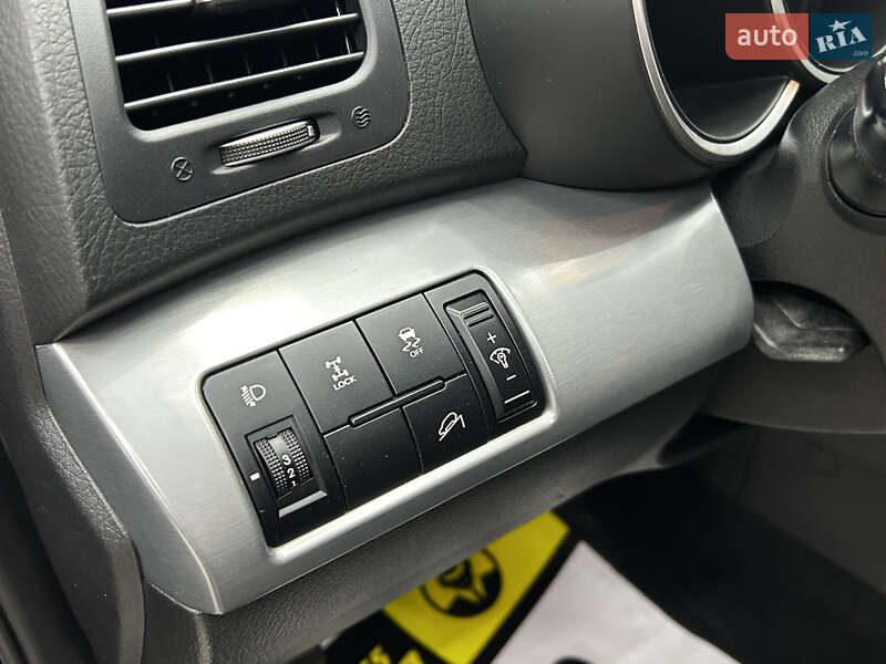 Внедорожник / Кроссовер Kia Sorento 2010 в Черновцах