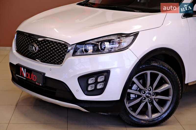 Внедорожник / Кроссовер Kia Sorento 2016 в Одессе