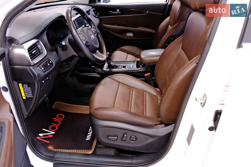 Внедорожник / Кроссовер Kia Sorento 2016 в Одессе