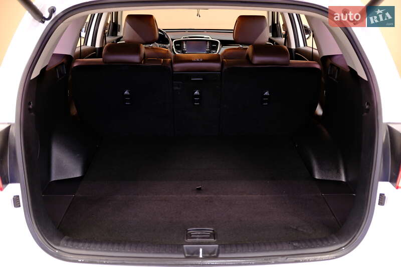 Внедорожник / Кроссовер Kia Sorento 2016 в Одессе