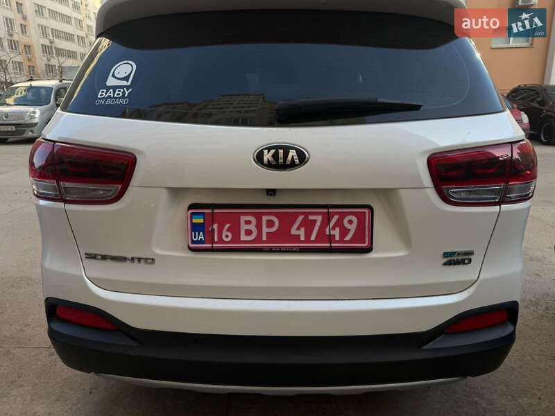 Внедорожник / Кроссовер Kia Sorento 2016 в Одессе