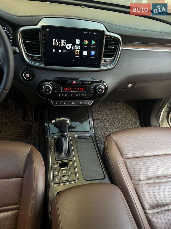 Внедорожник / Кроссовер Kia Sorento 2016 в Одессе