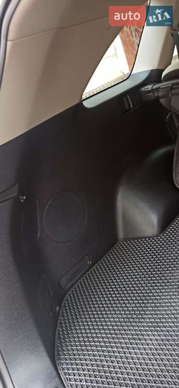 Внедорожник / Кроссовер Kia Sorento 2015 в Черновцах фото 69 Внедорожник / Кроссовер Kia Sorento 2015 в Черновцах