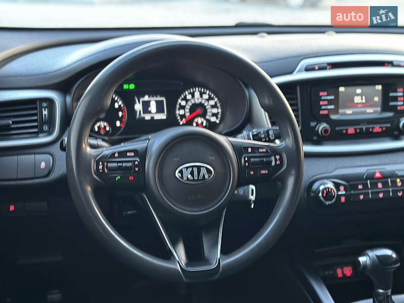 Внедорожник / Кроссовер Kia Sorento 2017 в Владимире