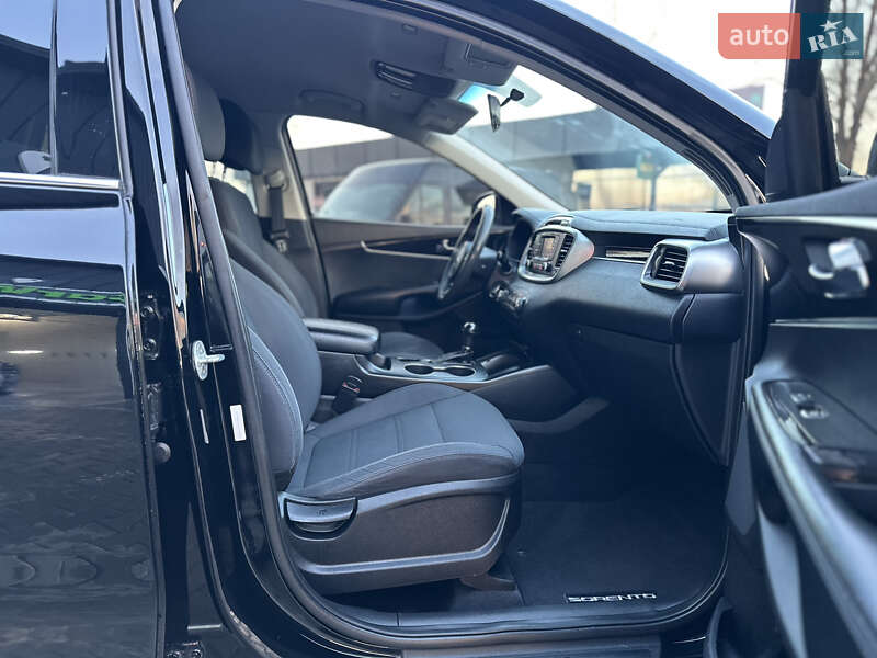 Внедорожник / Кроссовер Kia Sorento 2017 в Владимире