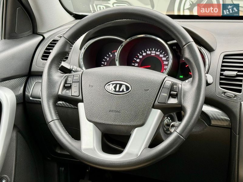 Внедорожник / Кроссовер Kia Sorento 2010 в Харькове