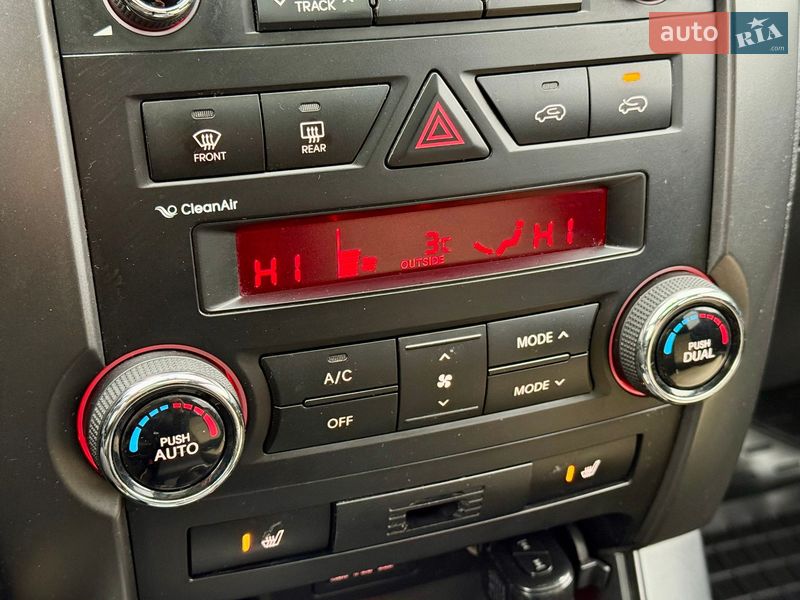 Внедорожник / Кроссовер Kia Sorento 2010 в Харькове