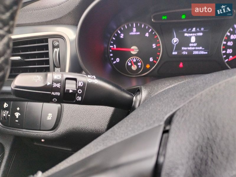 Внедорожник / Кроссовер Kia Sorento 2016 в Ровно