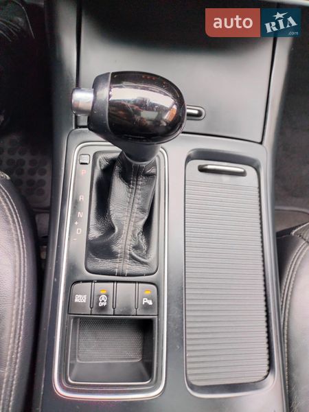 Внедорожник / Кроссовер Kia Sorento 2016 в Ровно