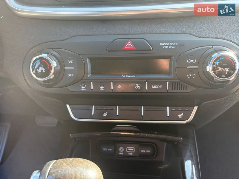 Позашляховик / Кросовер Kia Sorento 2015 в Володимирі