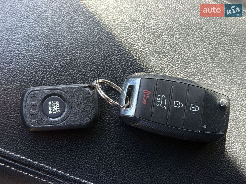 Позашляховик / Кросовер Kia Sorento 2015 в Володимирі