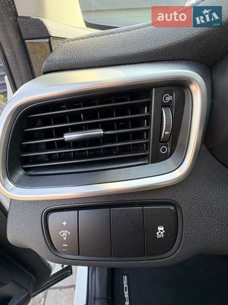 Позашляховик / Кросовер Kia Sorento 2015 в Володимирі