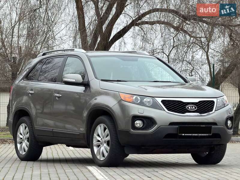 Внедорожник / Кроссовер Kia Sorento 2011 в Запорожье