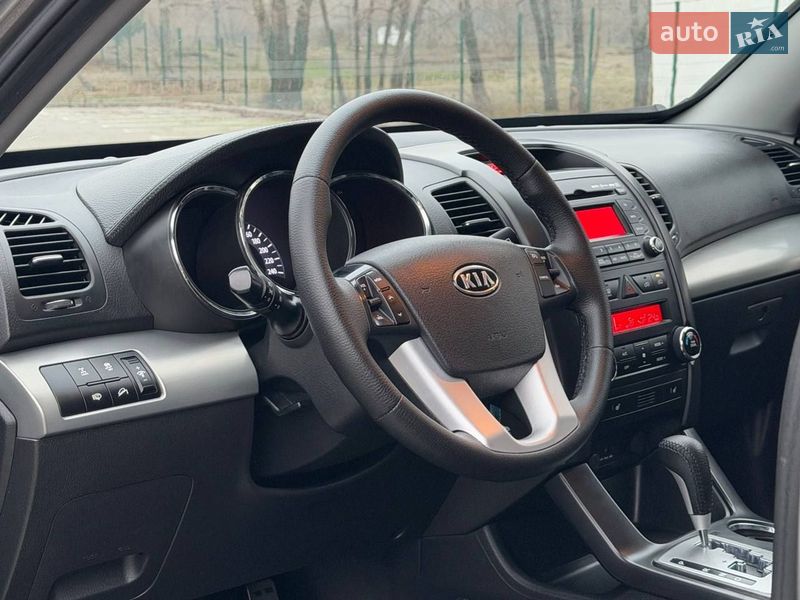 Внедорожник / Кроссовер Kia Sorento 2011 в Запорожье