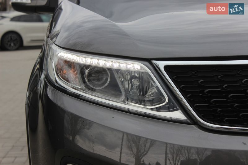 Внедорожник / Кроссовер Kia Sorento 2013 в Днепре