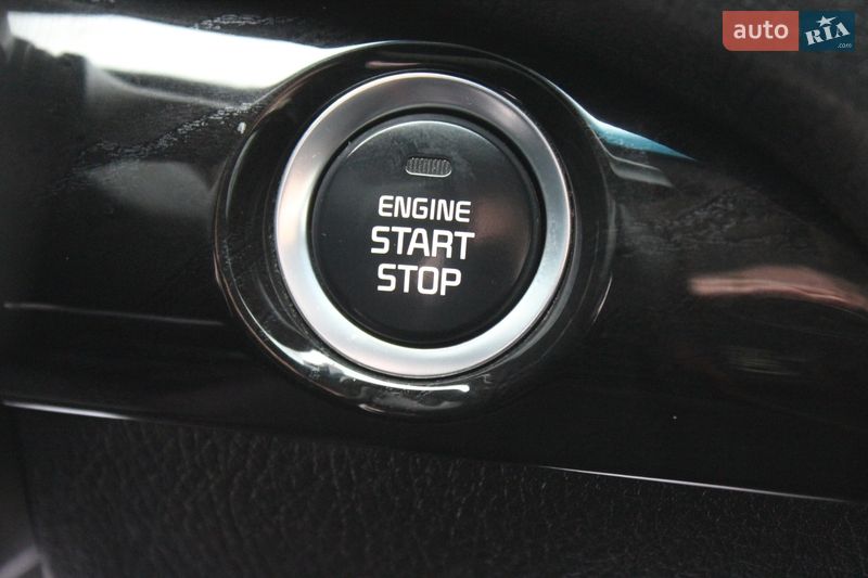 Внедорожник / Кроссовер Kia Sorento 2013 в Днепре