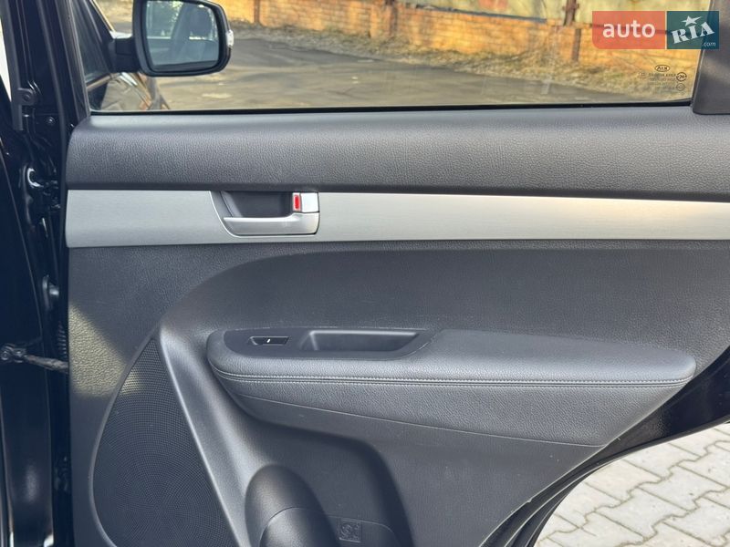 Внедорожник / Кроссовер Kia Sorento 2010 в Стрые