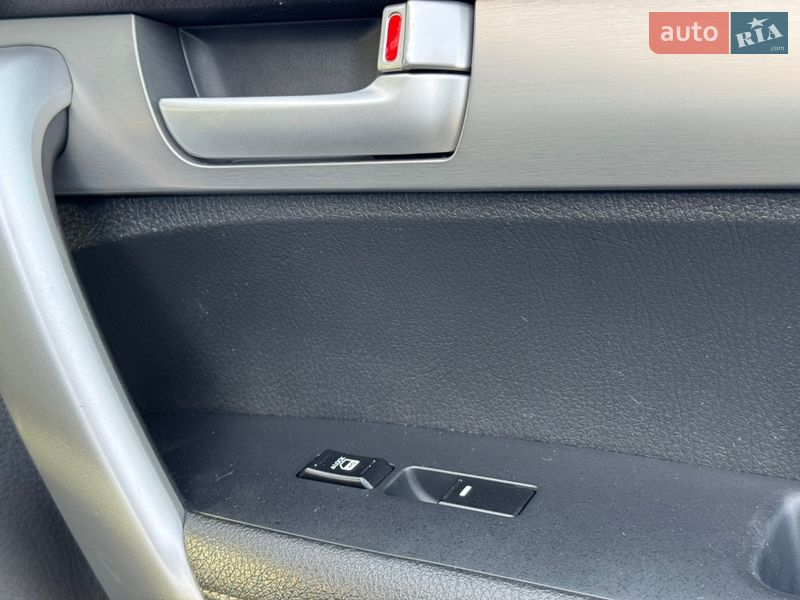 Внедорожник / Кроссовер Kia Sorento 2010 в Стрые