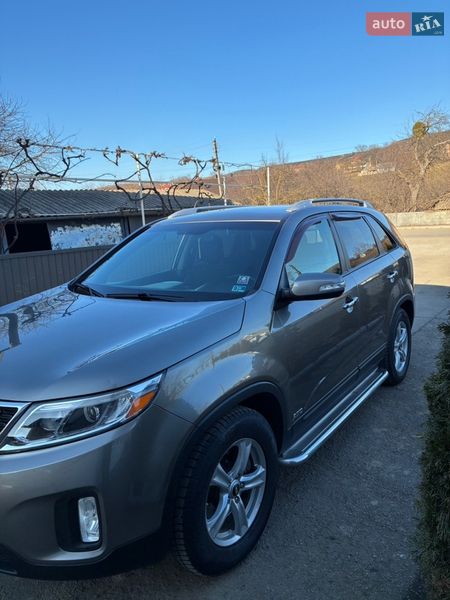 Внедорожник / Кроссовер Kia Sorento 2013 в Черновцах