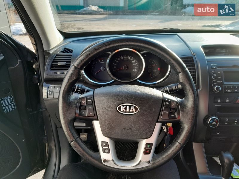 Внедорожник / Кроссовер Kia Sorento 2011 в Кролевце