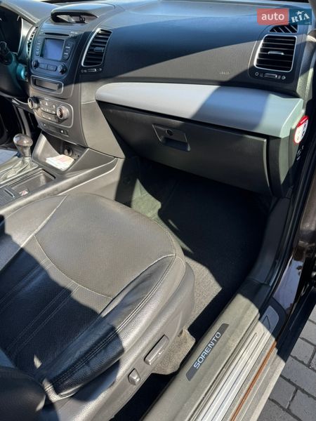 Позашляховик / Кросовер Kia Sorento 2014 в Чернівцях