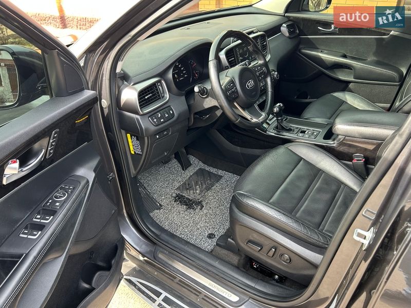 Внедорожник / Кроссовер Kia Sorento 2015 в Одессе