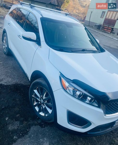 Позашляховик / Кросовер Kia Sorento 2016 в Сколе