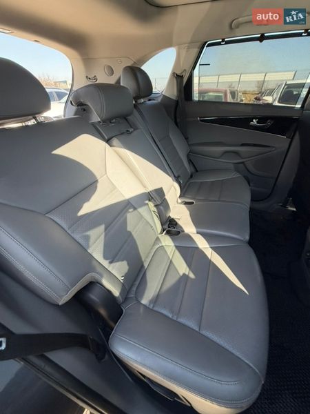 Внедорожник / Кроссовер Kia Sorento 2016 в Ивано-Франковске
