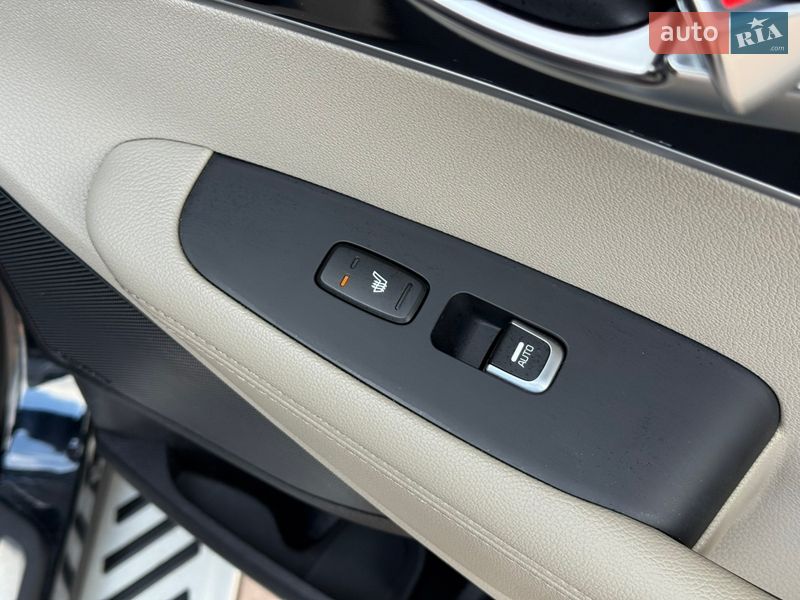 Внедорожник / Кроссовер Kia Sorento 2016 в Стрые