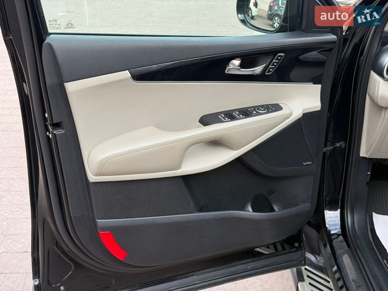 Внедорожник / Кроссовер Kia Sorento 2016 в Стрые