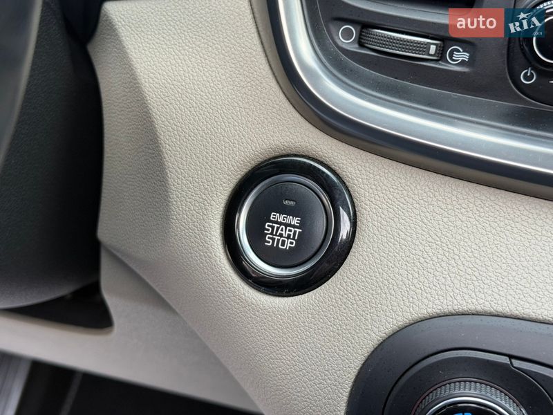 Внедорожник / Кроссовер Kia Sorento 2016 в Стрые