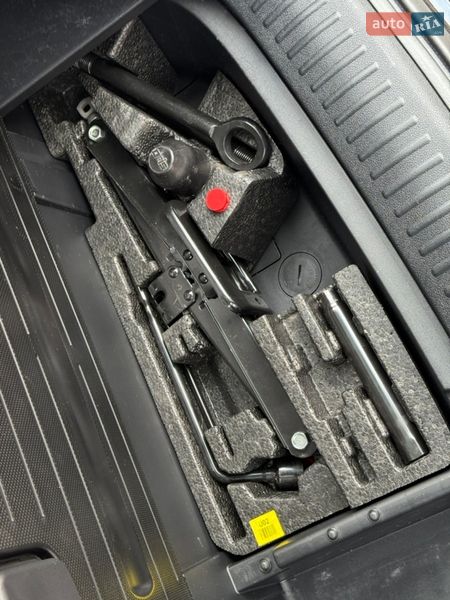 Внедорожник / Кроссовер Kia Sorento 2016 в Стрые