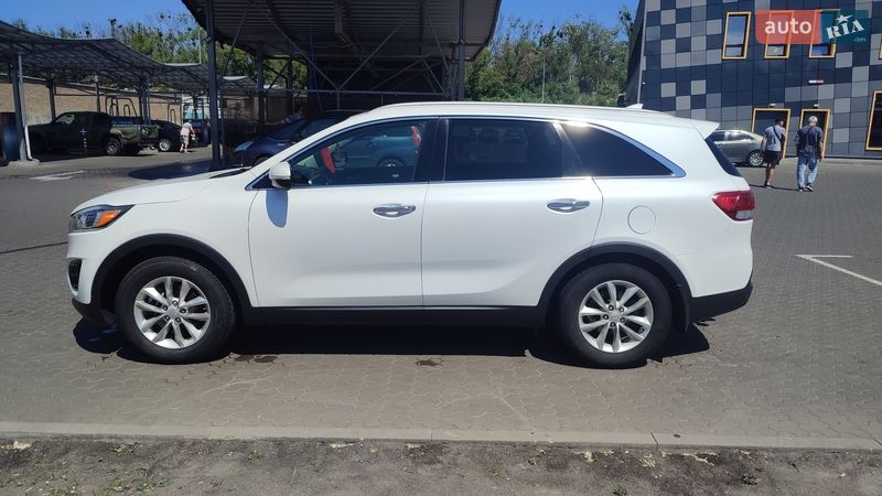 Внедорожник / Кроссовер Kia Sorento 2015 в Киеве
