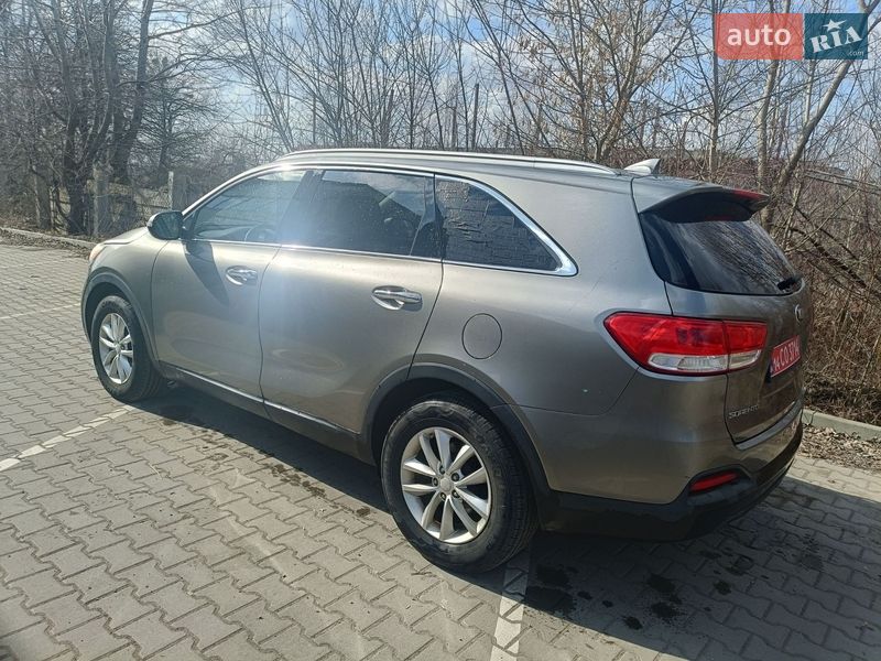 Внедорожник / Кроссовер Kia Sorento 2015 в Ровно