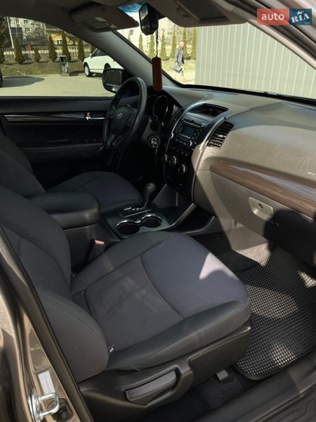 Позашляховик / Кросовер Kia Sorento 2011 в Дрогобичі