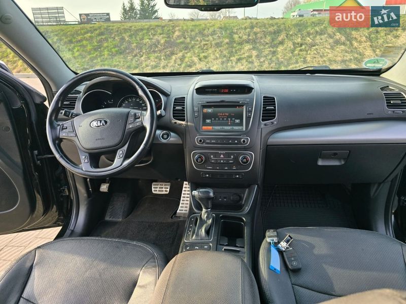 Позашляховик / Кросовер Kia Sorento 2014 в Стрию
