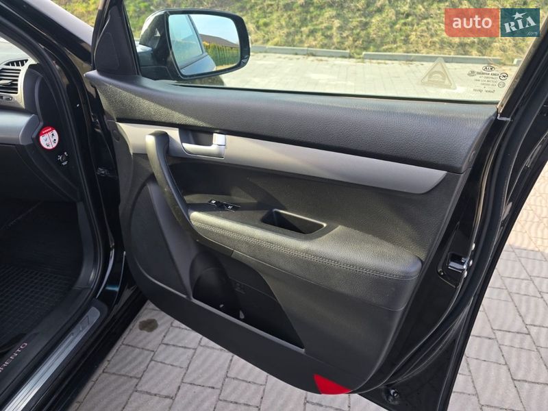 Позашляховик / Кросовер Kia Sorento 2014 в Стрию