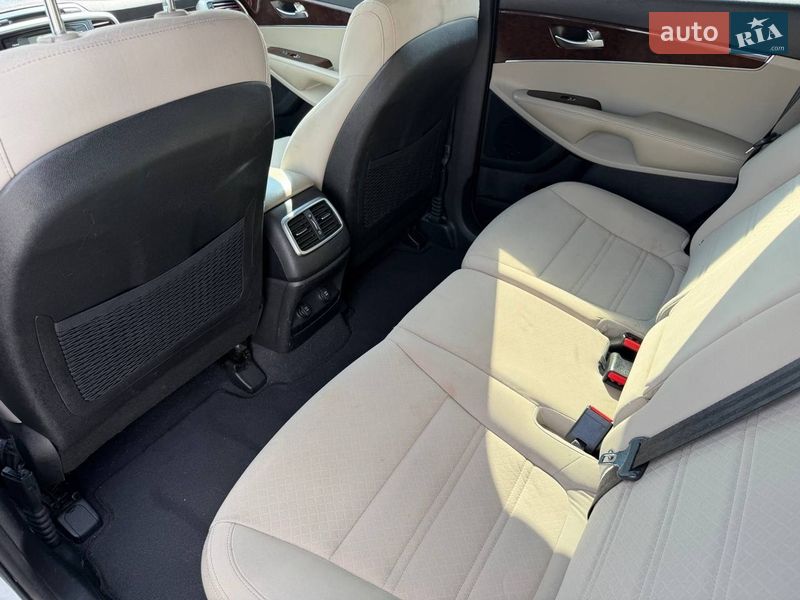 Внедорожник / Кроссовер Kia Sorento 2015 в Луцке