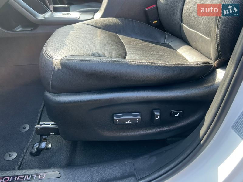Позашляховик / Кросовер Kia Sorento 2012 в Козятині