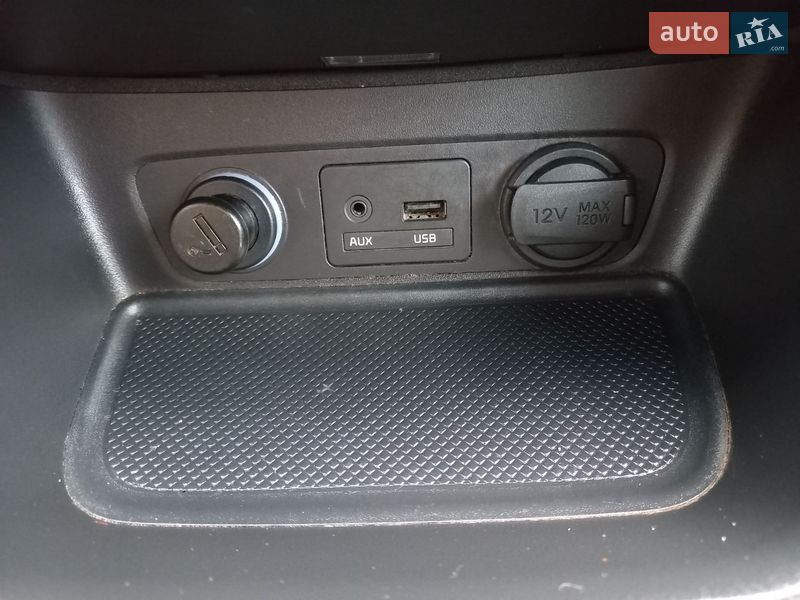 Позашляховик / Кросовер Kia Sorento 2014 в Макарові