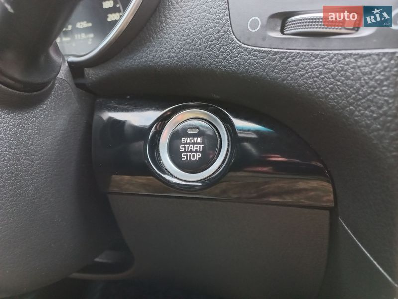 Позашляховик / Кросовер Kia Sorento 2014 в Макарові