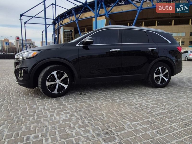 Внедорожник / Кроссовер Kia Sorento 2016 в Харькове