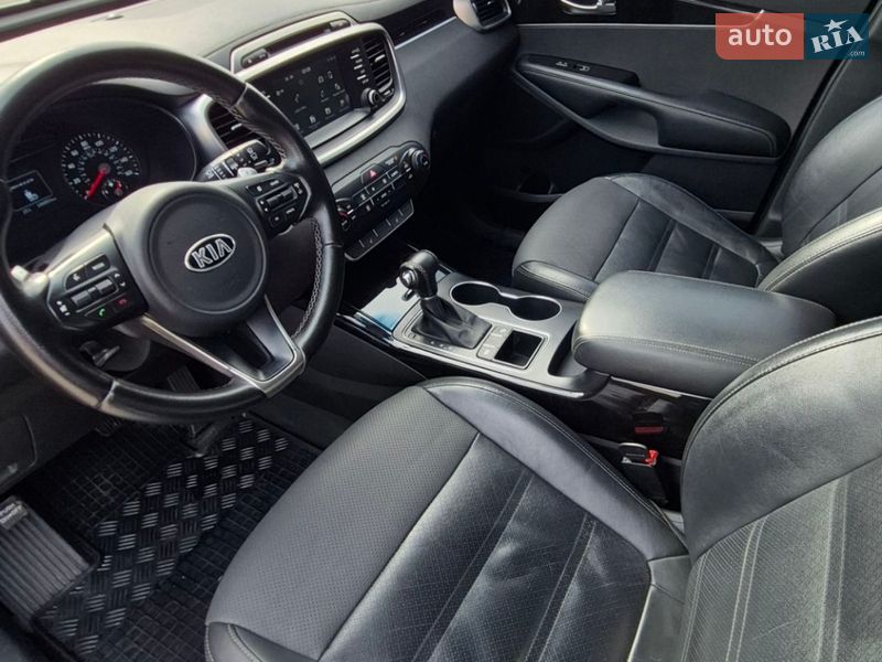 Внедорожник / Кроссовер Kia Sorento 2016 в Харькове