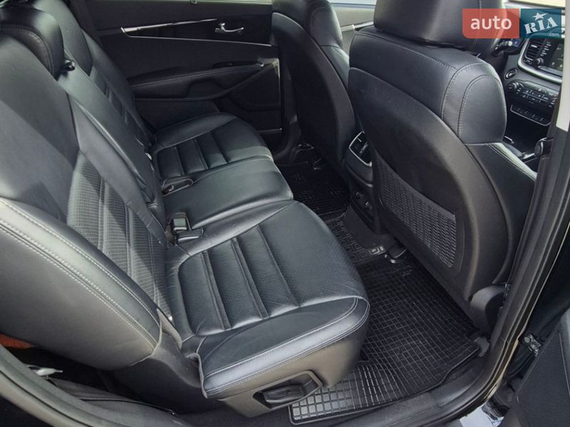 Внедорожник / Кроссовер Kia Sorento 2016 в Харькове